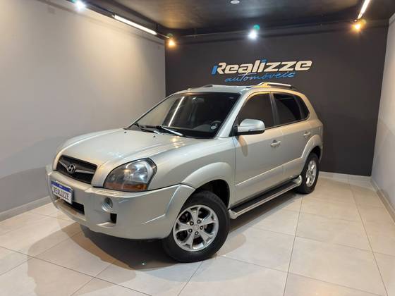 HYUNDAI TUCSON 2.0 MPFI GL 16V 2WD GASOLINA 4P AUTOMÁTICO HYUNDAI TUCSON 2.0 MPFI GL 16V 2WD GASOLINA 4P AUTOMÁTICO